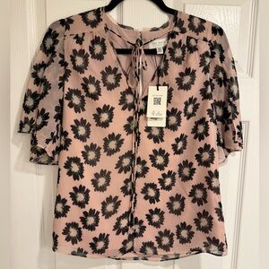 NWT Ted Baker Floral Flutter Sleeve V-Neck Blouse - Size 0 (XS/US 2)